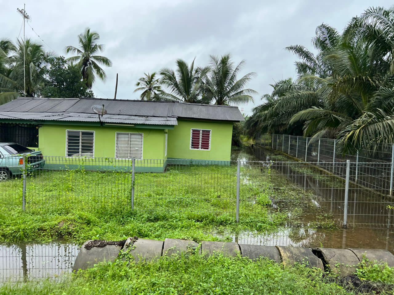 OPERASI PASCA BANJIR DI KAWASAN KAMPUNG SUNGAI PENDERAM | Official ...