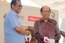 Majlis Pecah Tanah Tmn Sri ALVION oleh Menteri Besar Johor